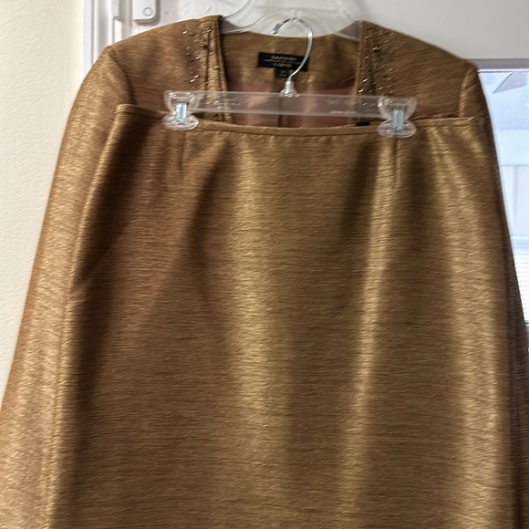 Bronze 2 piece suit - Picture 3 of 3